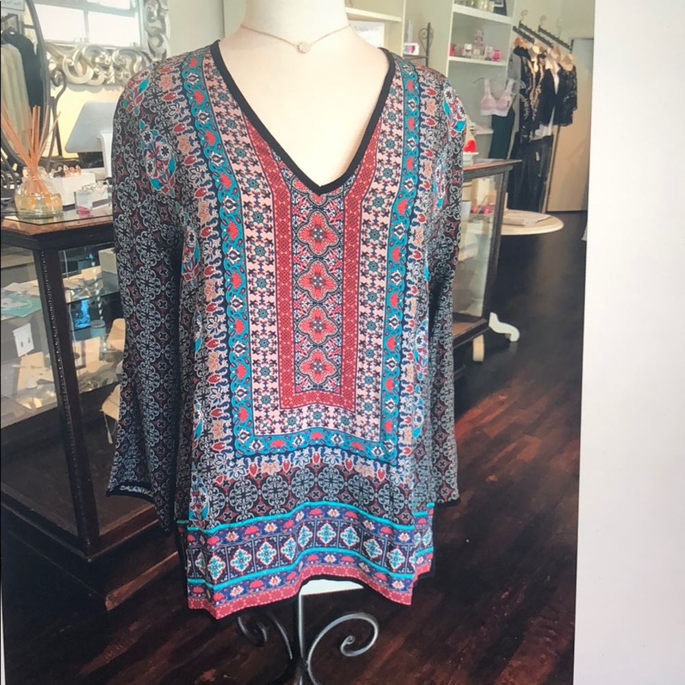 Tolani tunic in Simone